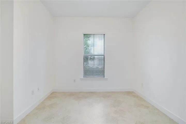6549  Dominica  DR, Naples, FL 34113