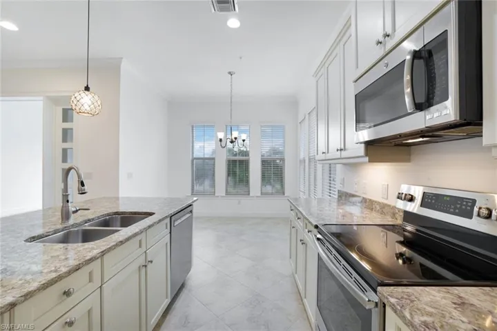 6549  Dominica  DR, Naples, FL 34113