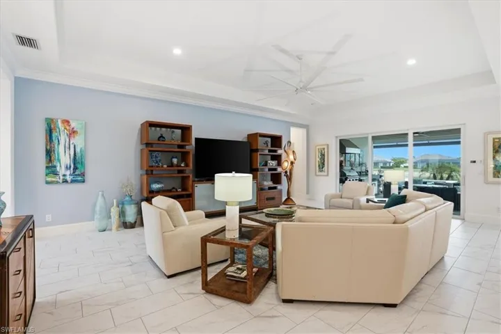 14386 Laguna Springs Ln, Naples, Florida 34114