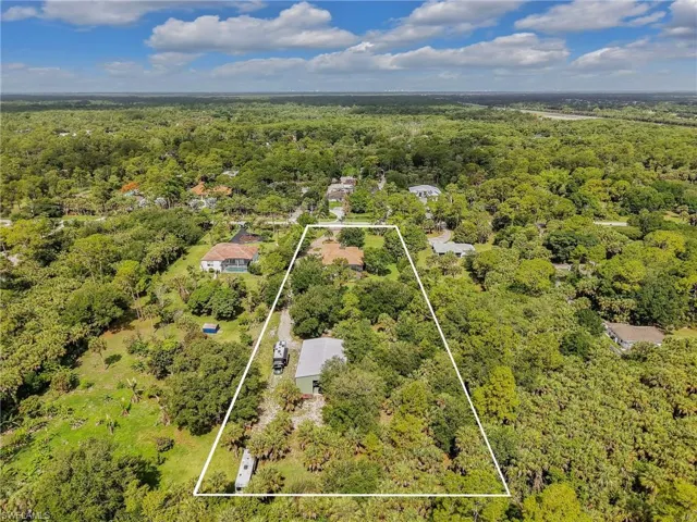 530 13th St Nw, Naples, Florida 34120