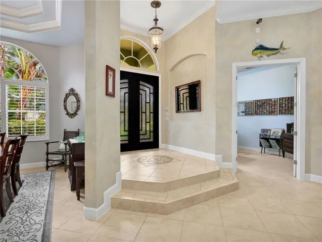 530 13th St Nw, Naples, Florida 34120