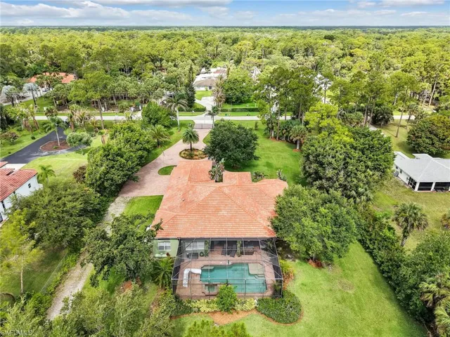 530 13th St Nw, Naples, Florida 34120
