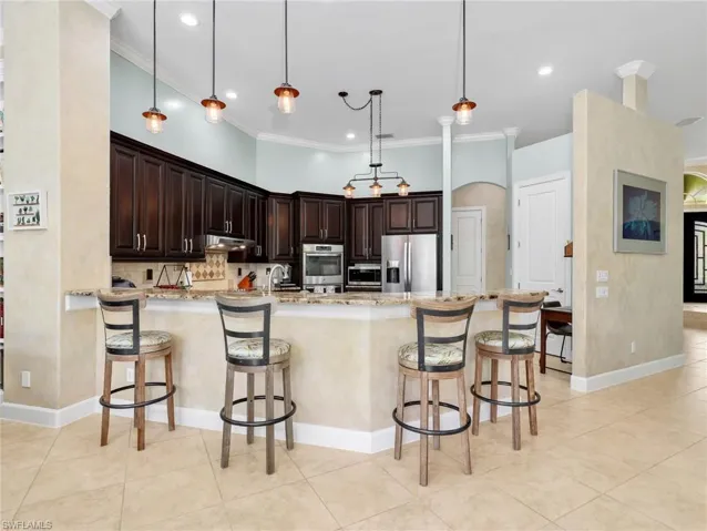 530 13th St Nw, Naples, Florida 34120