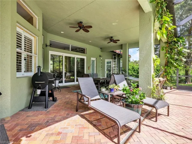 530 13th St Nw, Naples, Florida 34120