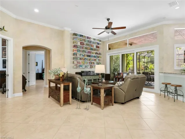 530 13th St Nw, Naples, Florida 34120