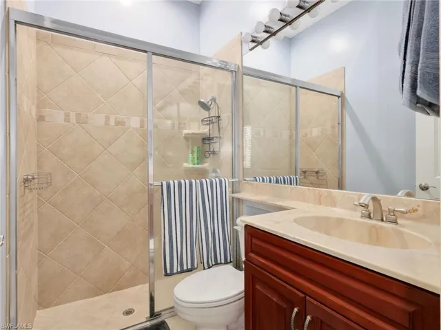 530 13th St Nw, Naples, Florida 34120