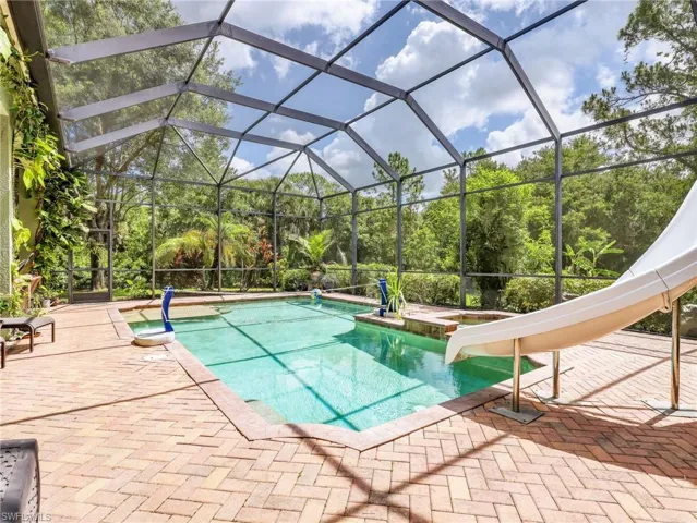 530 13th St Nw, Naples, Florida 34120