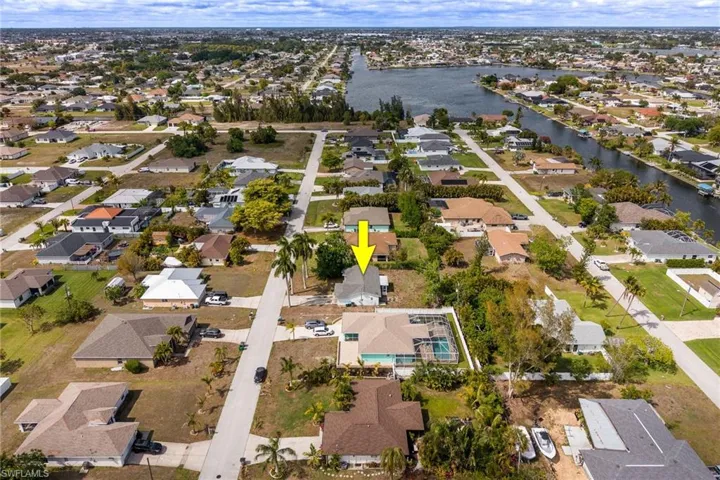 1333 Sw 5th Pl, Cape Coral, Florida 33991