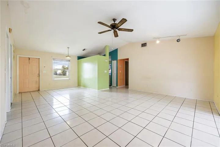 1333 Sw 5th Pl, Cape Coral, Florida 33991
