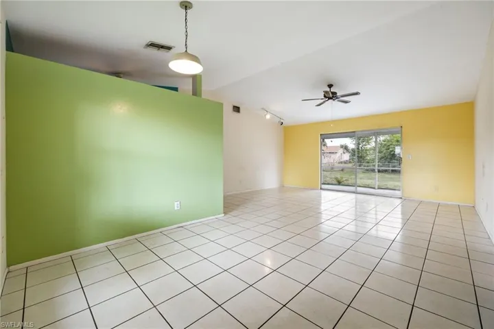 1333 Sw 5th Pl, Cape Coral, Florida 33991