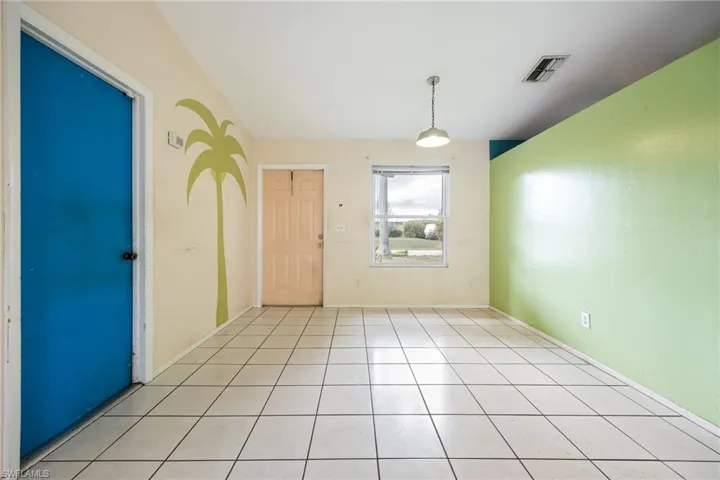 1333 Sw 5th Pl, Cape Coral, Florida 33991
