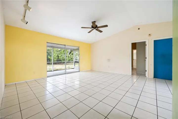 1333 Sw 5th Pl, Cape Coral, Florida 33991