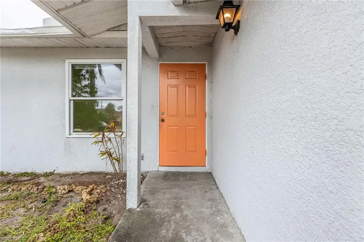 1333 Sw 5th Pl, Cape Coral, Florida 33991