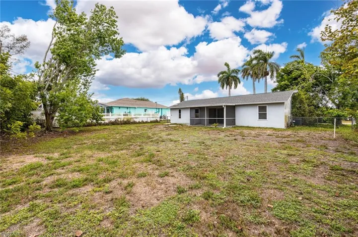 1333 Sw 5th Pl, Cape Coral, Florida 33991