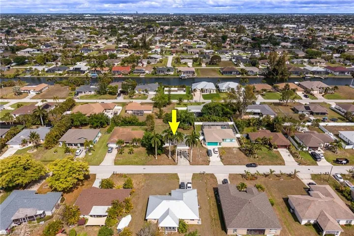 1333 Sw 5th Pl, Cape Coral, Florida 33991