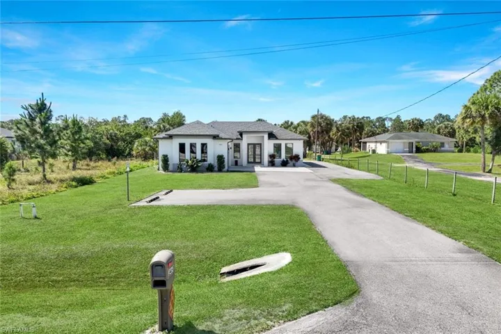 3460  20th NE AVE, Naples, FL 34120