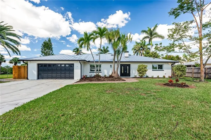 335  Shore  DR, Fort Myers, FL 33905
