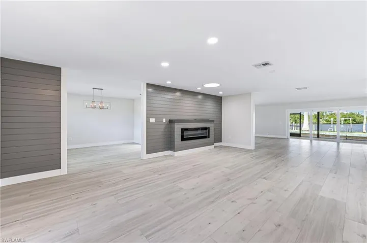 335  Shore  DR, Fort Myers, FL 33905