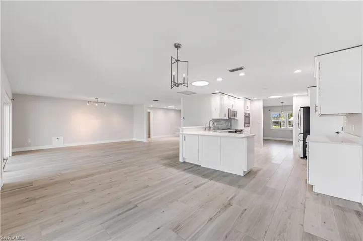 335  Shore  DR, Fort Myers, FL 33905