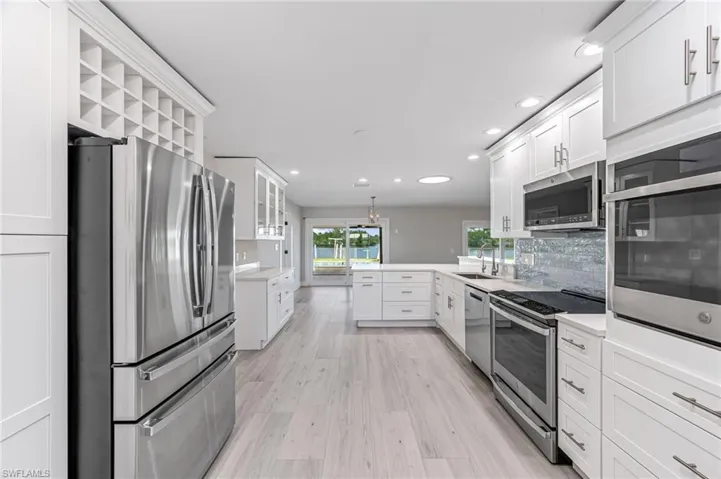 335  Shore  DR, Fort Myers, FL 33905