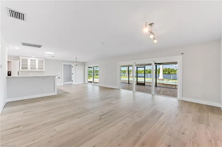 335  Shore  DR, Fort Myers, FL 33905