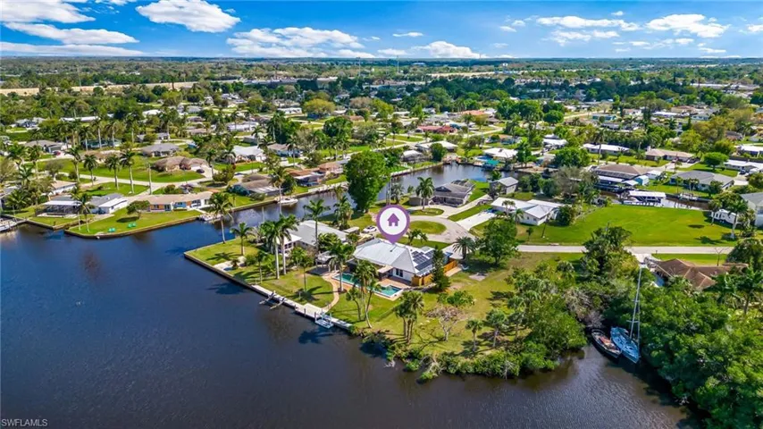 335  Shore  DR, Fort Myers, FL 33905