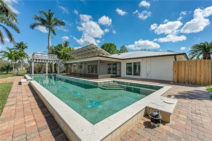 335  Shore  DR, Fort Myers, FL 33905