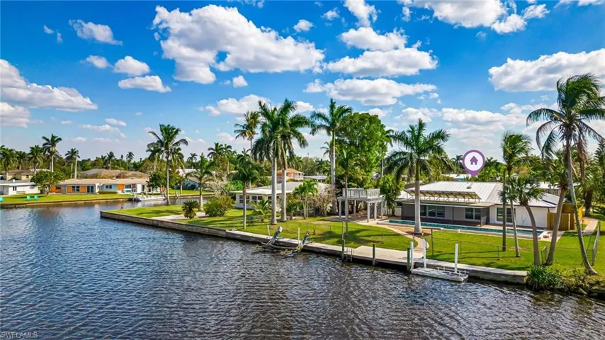 335  Shore  DR, Fort Myers, FL 33905