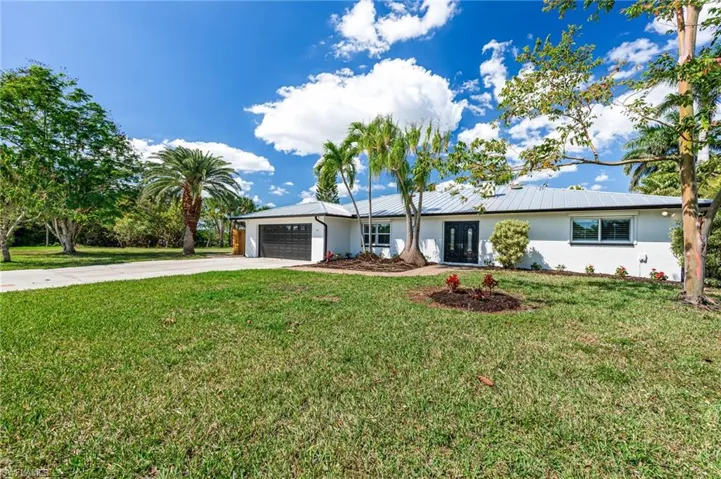 335  Shore  DR, Fort Myers, FL 33905
