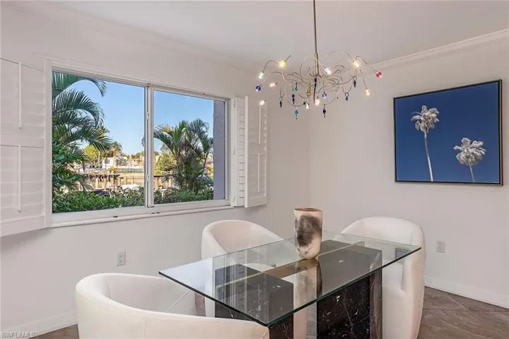 1930  Gulf Shore N BLVD, Naples, FL 34102