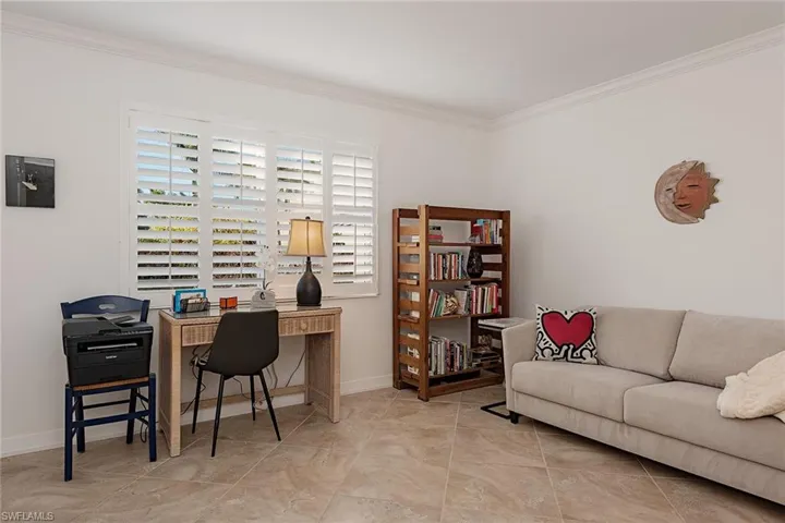 1930  Gulf Shore N BLVD, Naples, FL 34102