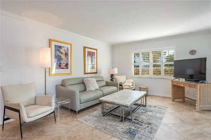 1930  Gulf Shore N BLVD, Naples, FL 34102