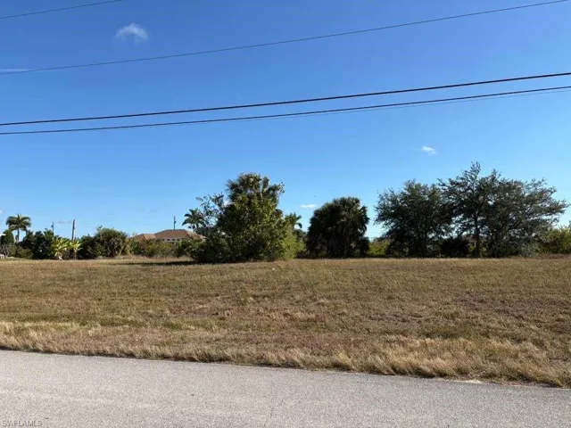 1203 Nw 9th Pl, Cape Coral, Florida 33993