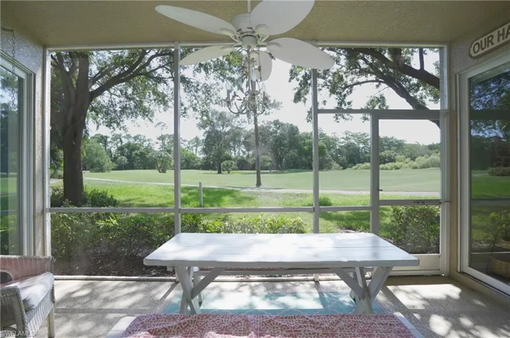 Sunroom / solarium with ceiling fan