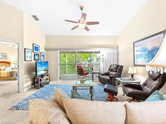 2nd Floor unit with high ceilings