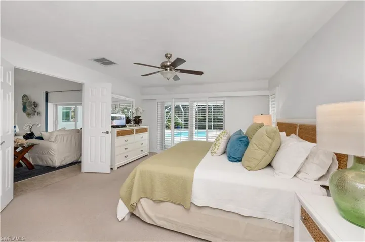 199  Edgemere S WAY, Naples, FL 34105