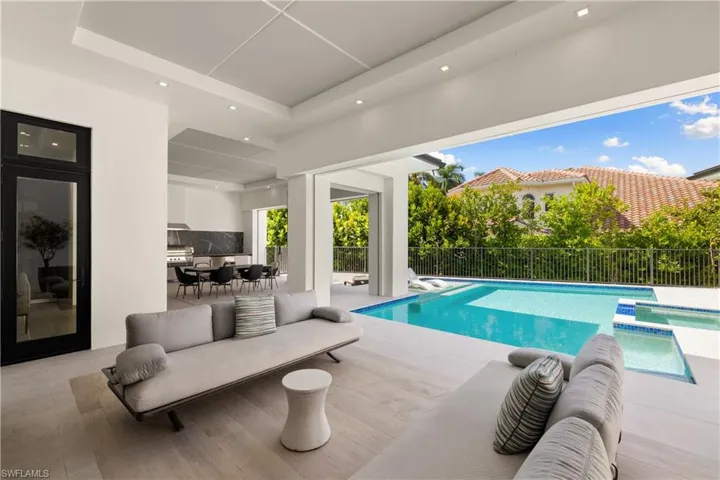 2485 Crayton Rd, Naples, Florida 34103