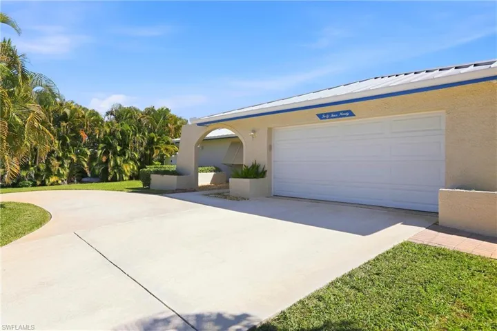 Large U Shaped Driveway