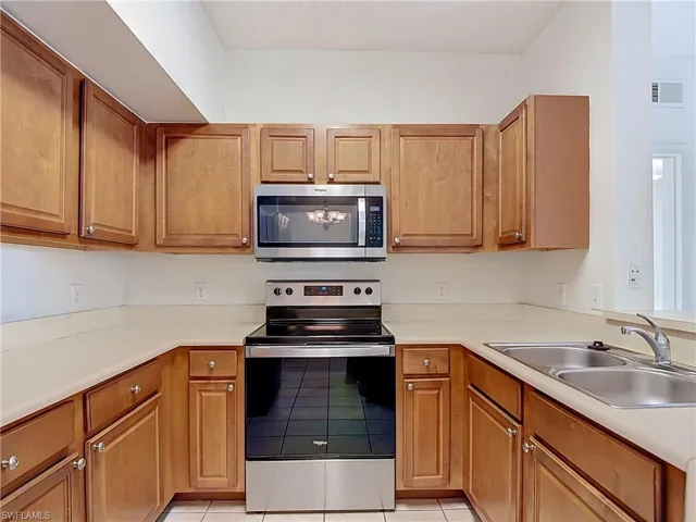 15585 Ocean Walk Cir 204, Fort Myers, Florida 33908