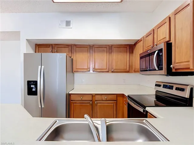 15585 Ocean Walk Cir 204, Fort Myers, Florida 33908