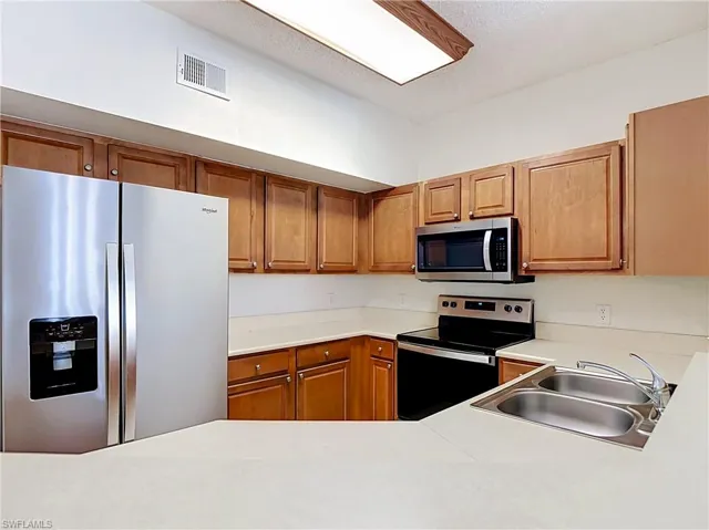 15585 Ocean Walk Cir 204, Fort Myers, Florida 33908