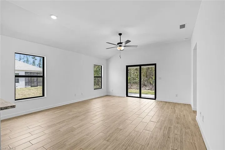1302  Bush W ST, Immokalee, FL 34142