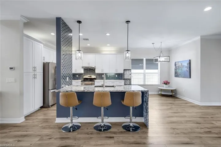 Open Concept kitchen / family room / dining area /breakfast area