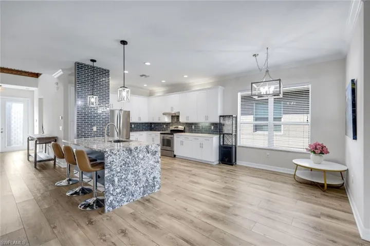 Open Concept kitchen / family room / dining area /breakfast area