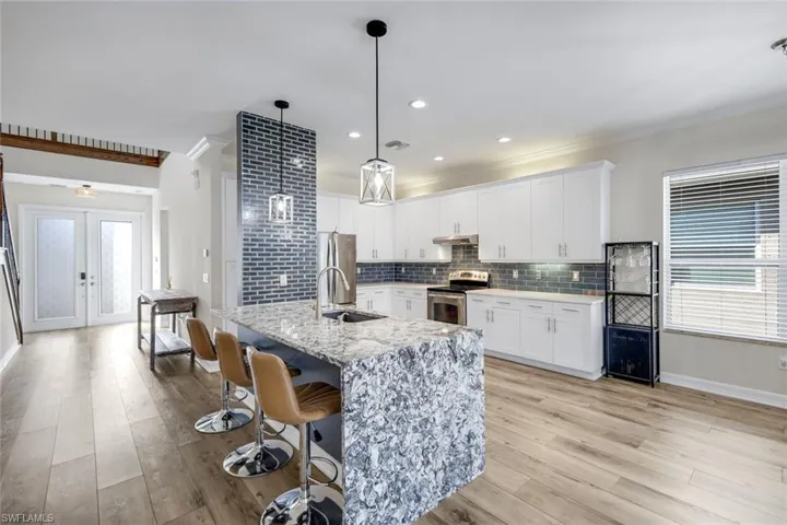 Open Concept kitchen / family room / dining area /breakfast area