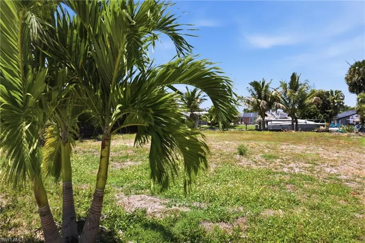 5606 Driftwood Pkwy, Cape Coral, Florida 33904