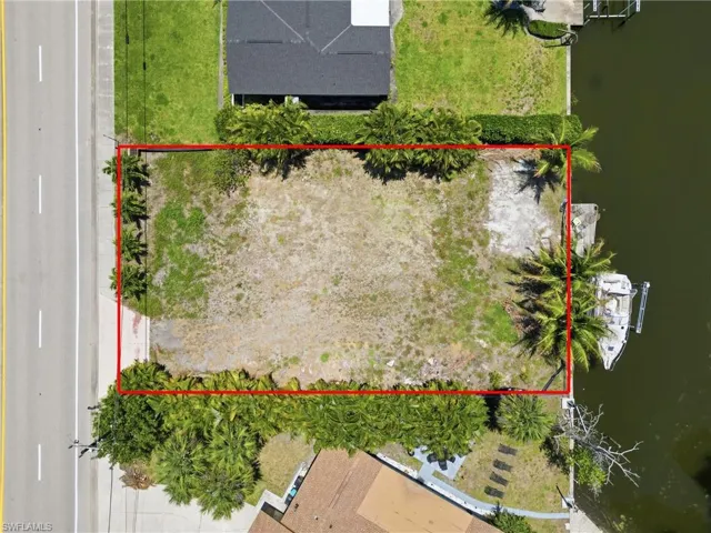 5606 Driftwood Pkwy, Cape Coral, Florida 33904