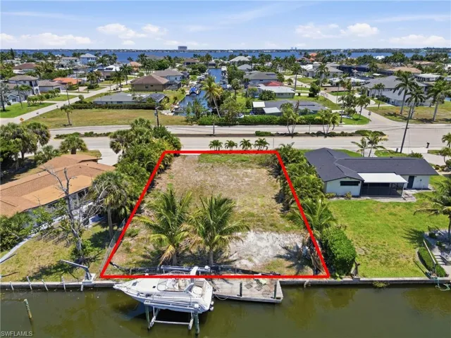 5606 Driftwood Pkwy, Cape Coral, Florida 33904