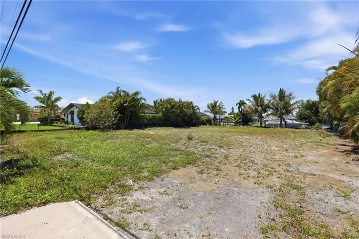 5606 Driftwood Pkwy, Cape Coral, Florida 33904