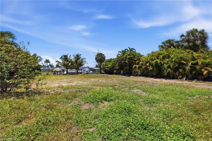 5606 Driftwood Pkwy, Cape Coral, Florida 33904